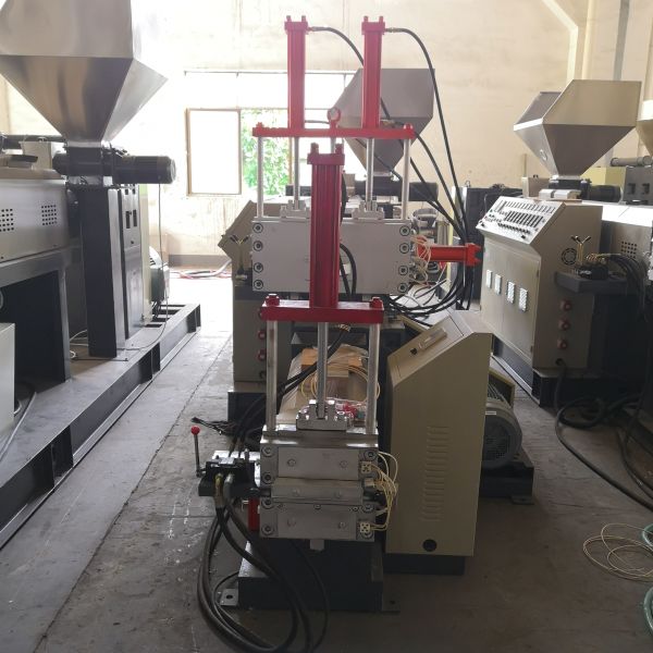 PP PE Hard Scrap Plastic Reprocess Machine Durable Customized Voltage