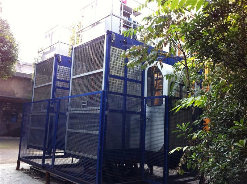 Operator Cab Construction Material Man And Material Hoist Dual Cage ISO
