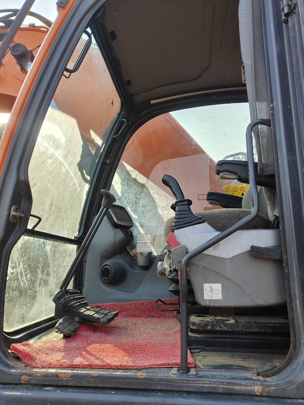 21 Tons Doosan DX215 Hydraulic Backhoe Excavator 0.92m³ Doosan Heavy Duty Digger