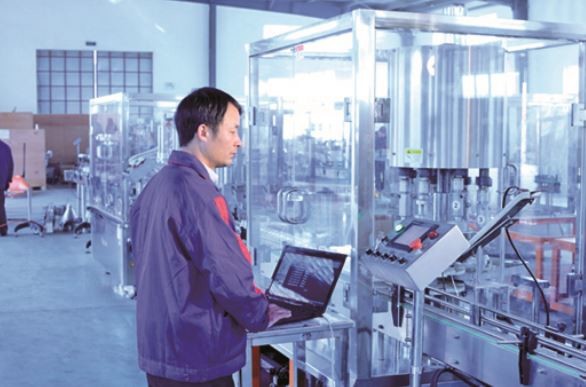 YG24/12 Automatic Liquid Filling And Capping Labeling Integrated Machine