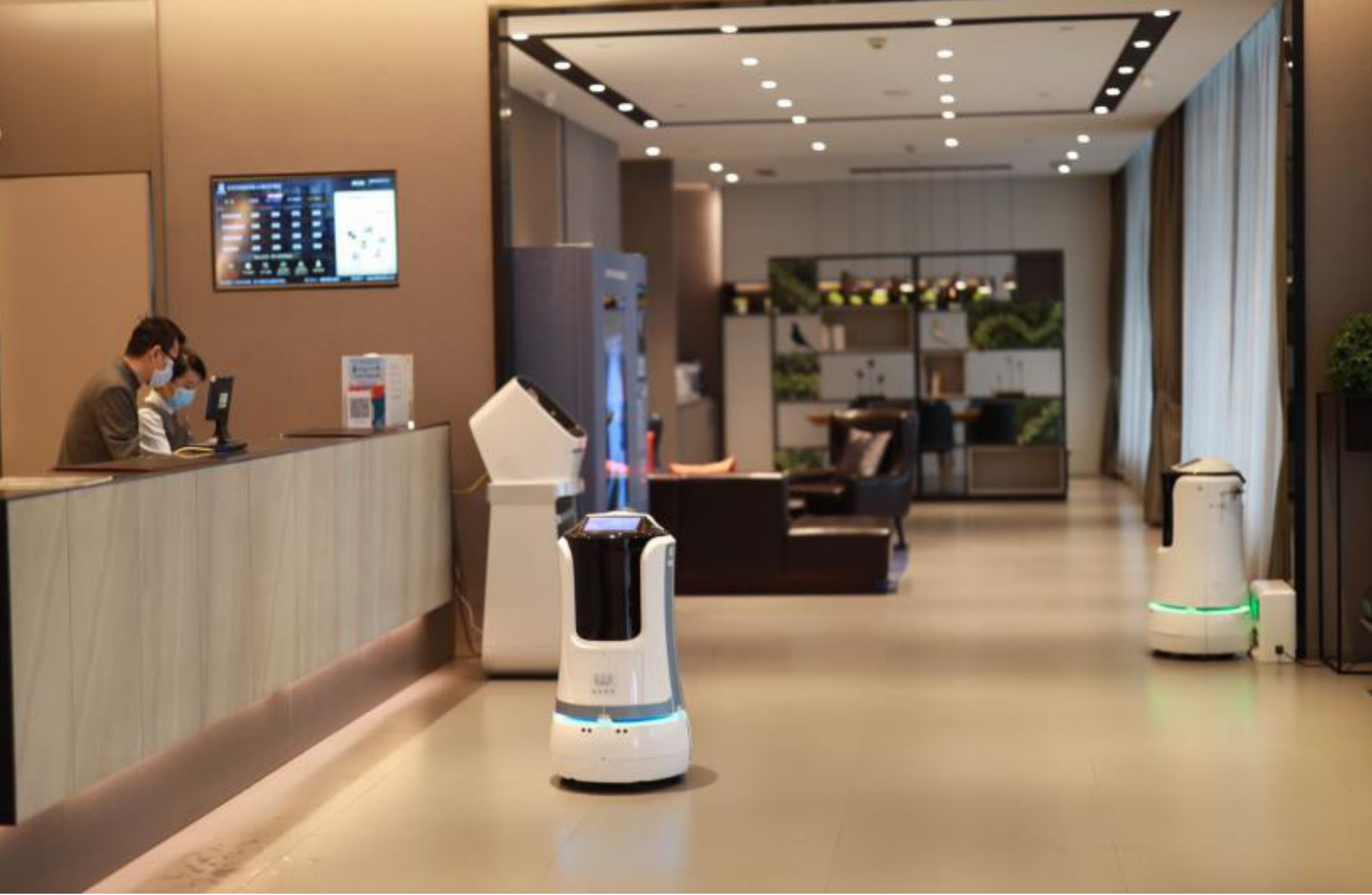 School Dormitory Autonomous Mobility Robot Elevator Canned Drinks Delivery Robot Food