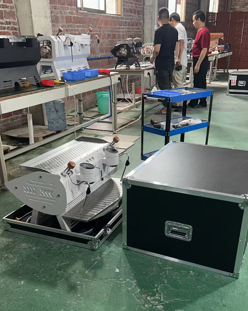 Professional Semi-Automatic Double Group Espresso Machine for Commercial Coffee Making