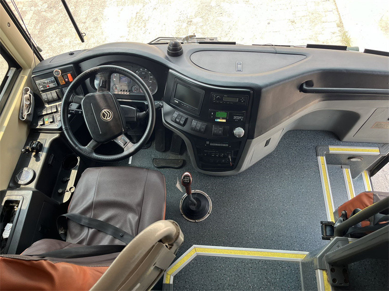 Used coach bus Second Hand Bus with GOLDEN DRAGON bus 47seats Diesel Fuel Type
