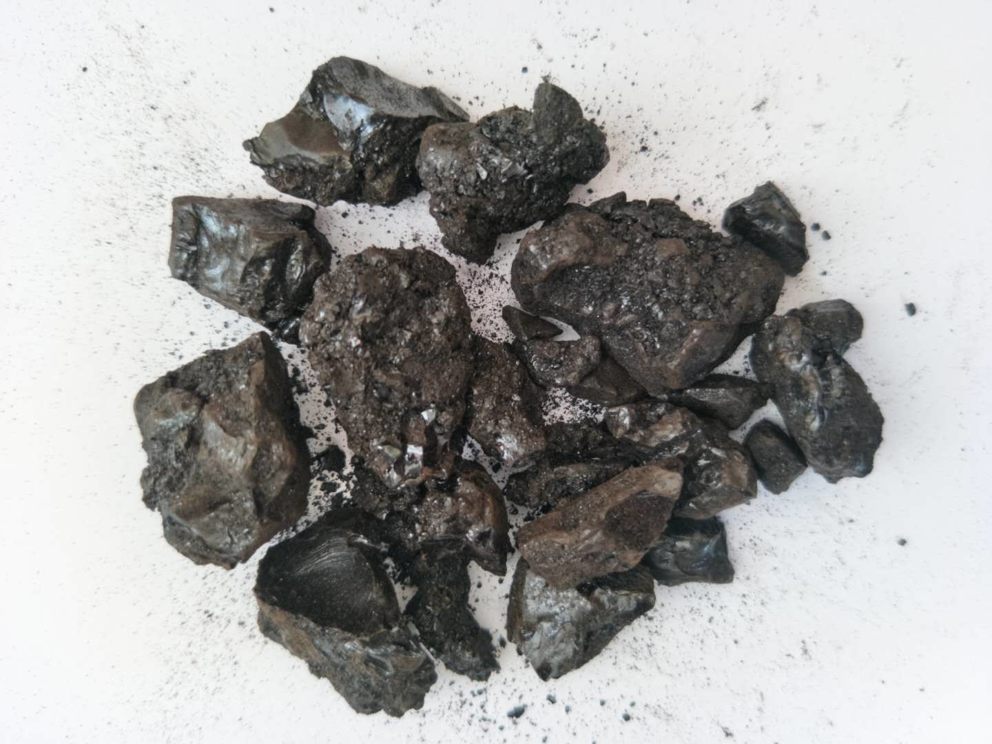 Modified Electrode Coal Tar Pitch Medium Temperature Black Color