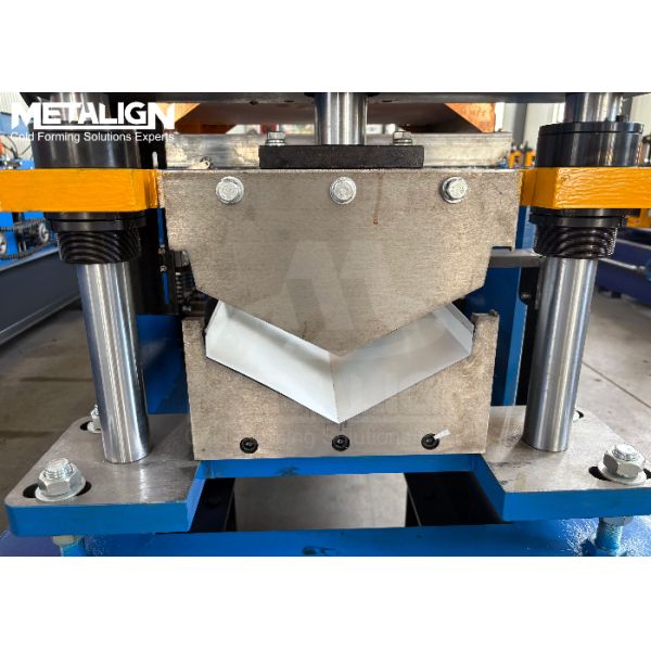 Advanced Effective Ridge Cap Roll Forming Machine With Safety-Fold Profile Design