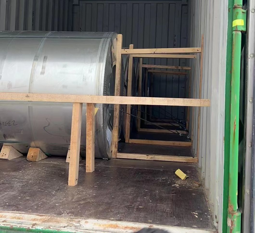 0.5-3mm Wholesale Price OEM Mirror Surface 1.4372 1.4301 1.4306 1.4401 1.4404 1.4571 Ss Steel Coil