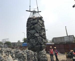 China 80x100mm Stone Cage Wire Mesh Anticorrosive 4mm Gabion Baskets wholesale