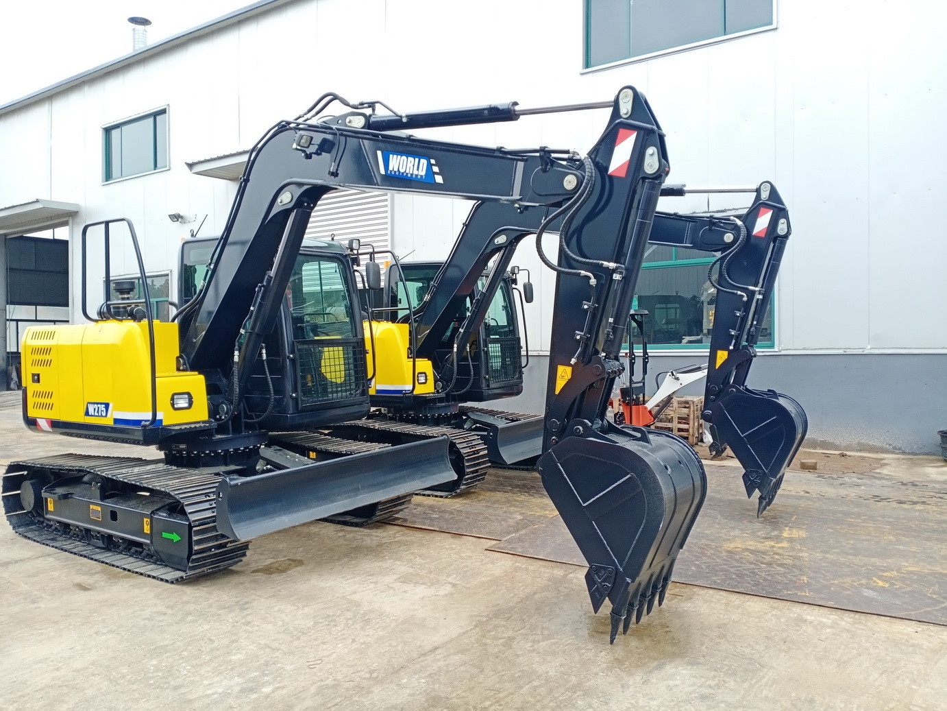 7500kg Machine Weight Mini Excavator With 27Mpa Hydraulic System Pressure