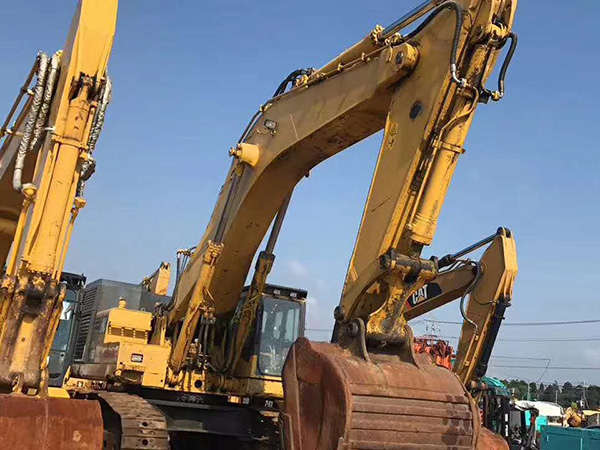 excavator used komatsu PC850 excavator change rock arm crushing hammer Komatsu Excavator