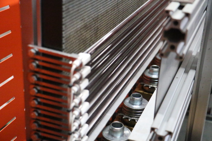 4000 PCS / H Automatic Blowing Machine With High Pressure Air Compressor