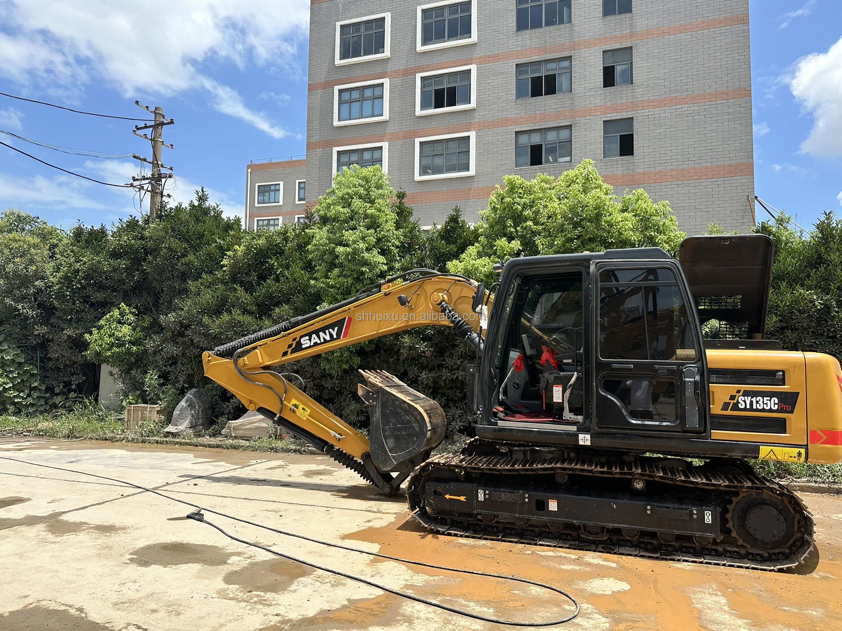 Yellow 13 Ton Chinese Used Excavator Sany 135 0.7m3 Bucket Capacity