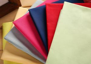 China Comfortable Cotton Polyester Fabric Dyed Poplin Bright Color Tissue 45X45 Yarn Count wholesale