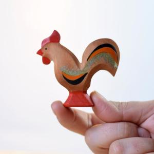 China Montessori Kids Handmade Wooden Animals tabletop Wooden Chicken Toy wholesale