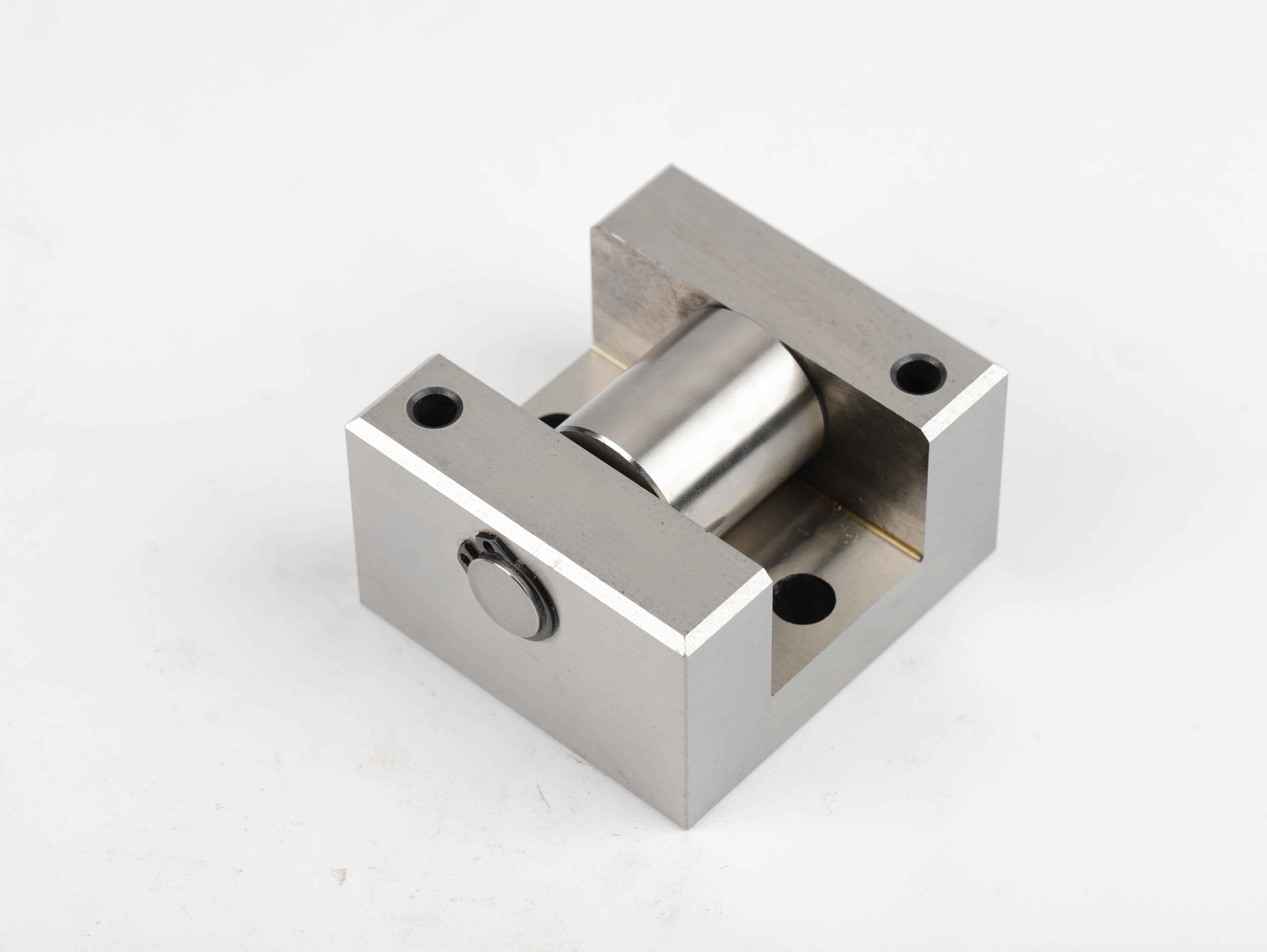 Material 1.2313 Round Taper -60HRC Interlocks Locating Block