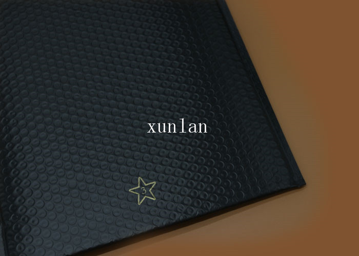No Fading Shipping Poly Bubble Mailers , Flat Black Garment Mailing Bubble Bags