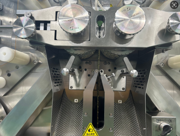 Round Capsule Size Softgel Capsule Encapsulation Machine JL150III For Pharmaceutical Manufacturing