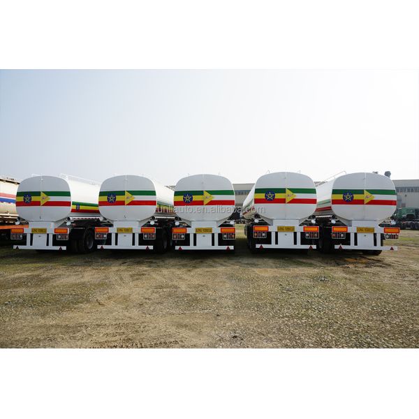 40000 Litres 3 Axle Fuel Tank Semi Trailer Four Compartments Heavy Duty Load