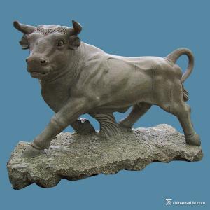 China Modern Marble Stone Carving Sculpture Bull Statue For Garden Decoration wholesale