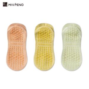China Customizable Breathable Cotton Yoga Socks Anti Slip Pilates Grip Socks wholesale