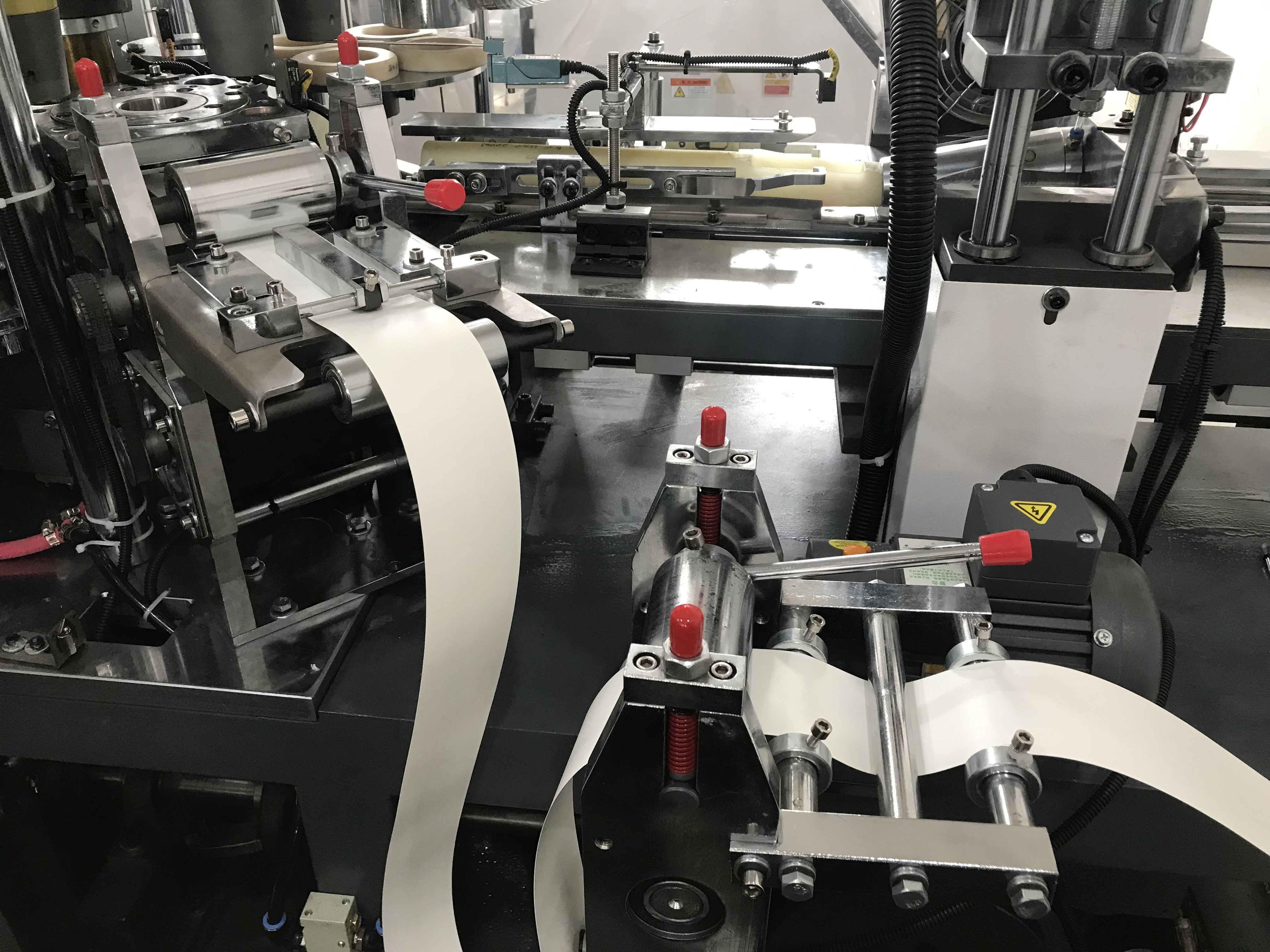Paper Cup and Plate Making Machine for Paper Processing 65-85pcs/Min