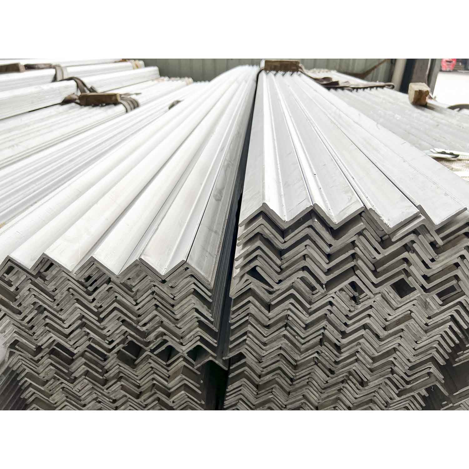 ASTM A276 304 Stainless Steel Angle Profile Bar Equal Unequal SUS304 30*30*3MM