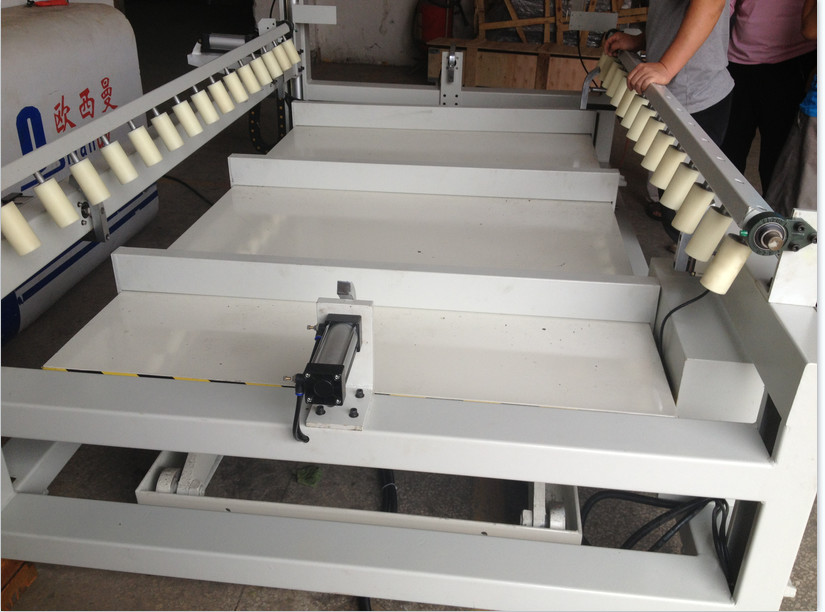 UV Spray Coating Automatic Blanking Machine With Conveyor Systems Length 1800mm