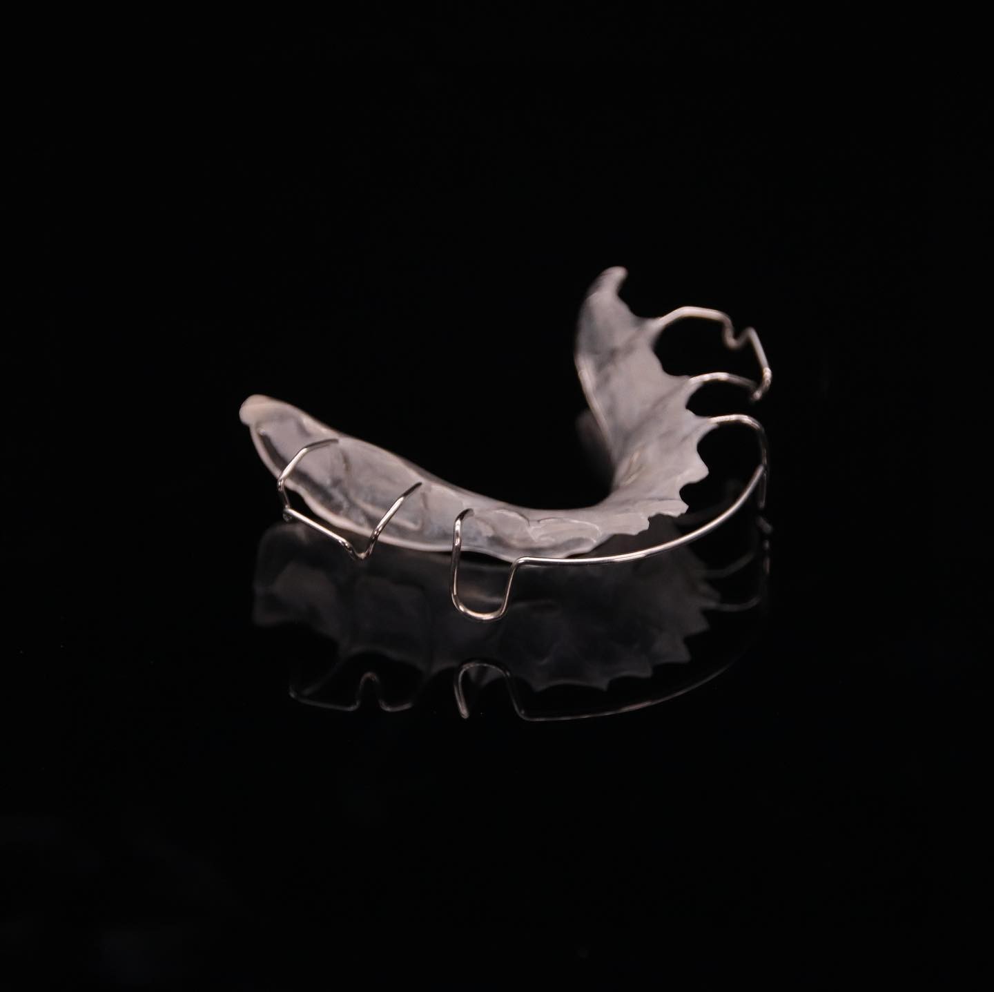 Esthetics and Adjustability Halley Retainer Perfect Fit Germany Ortho Teeth