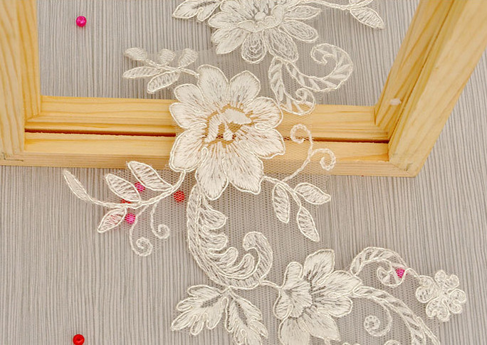 Garment Accessories Embroidery Lace Applique with Cord Ivory Color