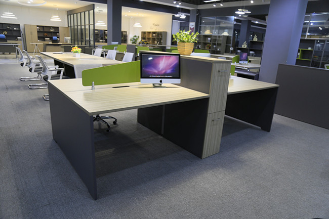 4 Seats Screen Office Partition Workstation Safely Smooth Staff Furniture