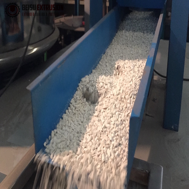 2900rpm 45kw Pvc Pulverizer Machine For Pipe / Film / Ceiling Borad