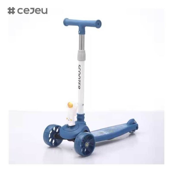 CJ-YLKB-808 2025 Hot Selling Little Astronaut Electric Scooter for Kids Three PU Wheel Light and Music Springy and Cheap Dancing Product