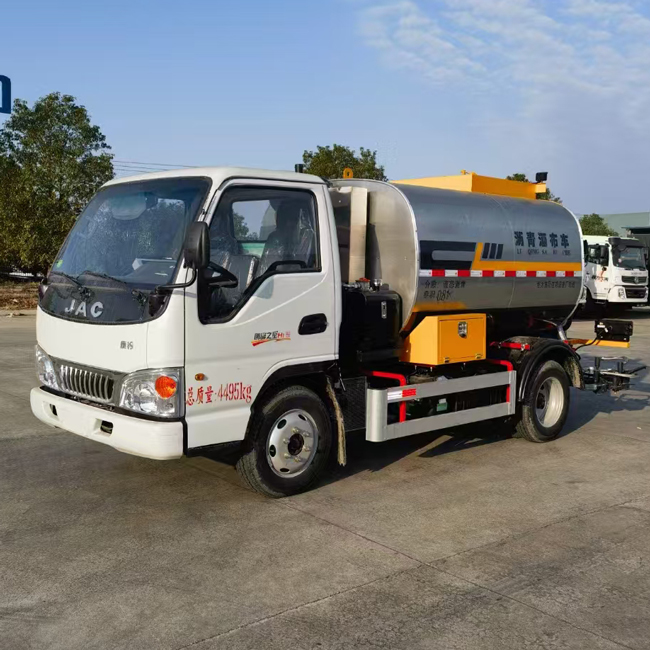Factory Direct Supply Mini 3 m³ JAC Truck Asphalt Sprinkler Truck Mud Sprinkler Truck