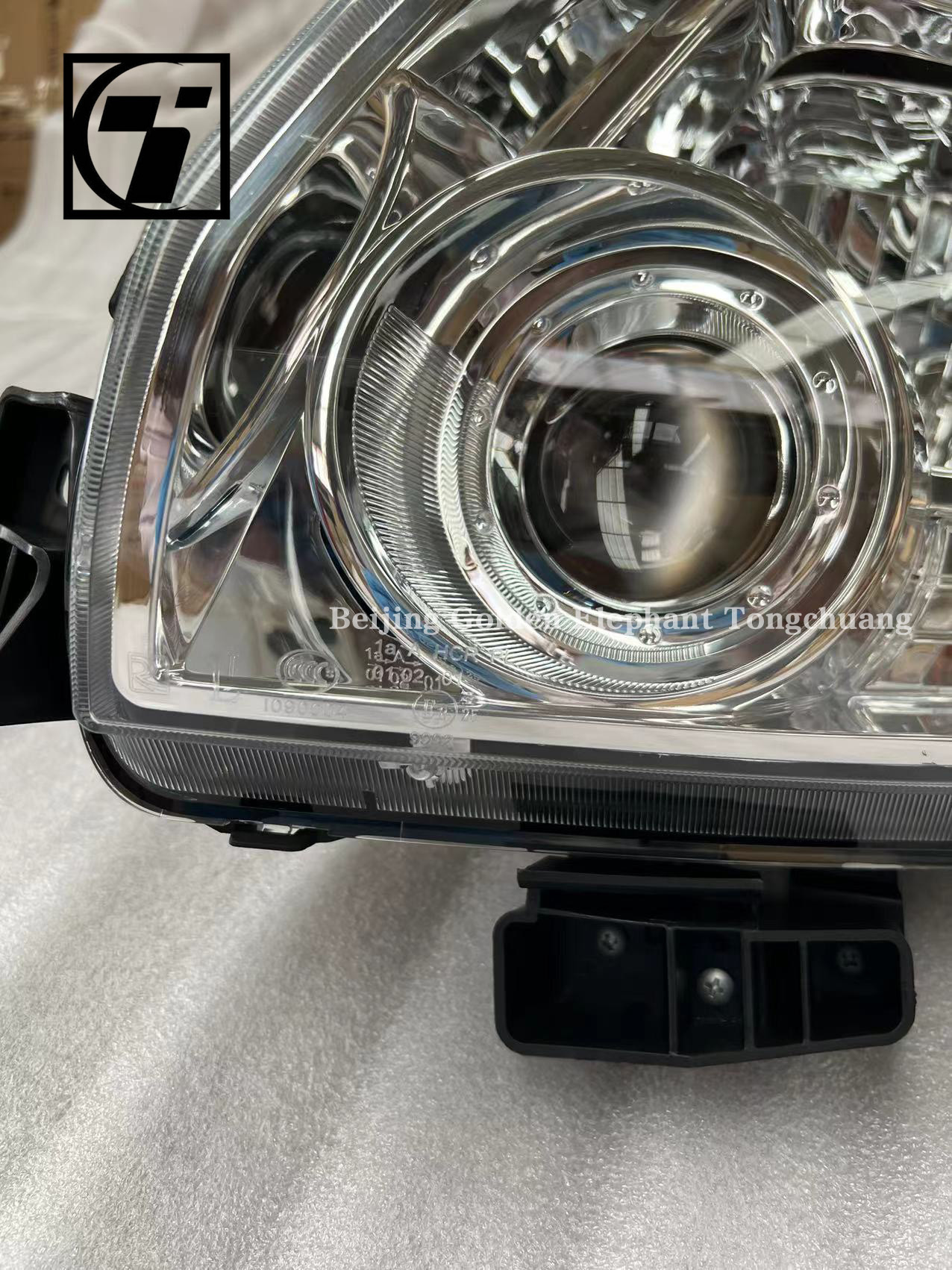 Truck Front Headlights Assembly for Foton Toano E S V1371010001A0 and V1371010002A0