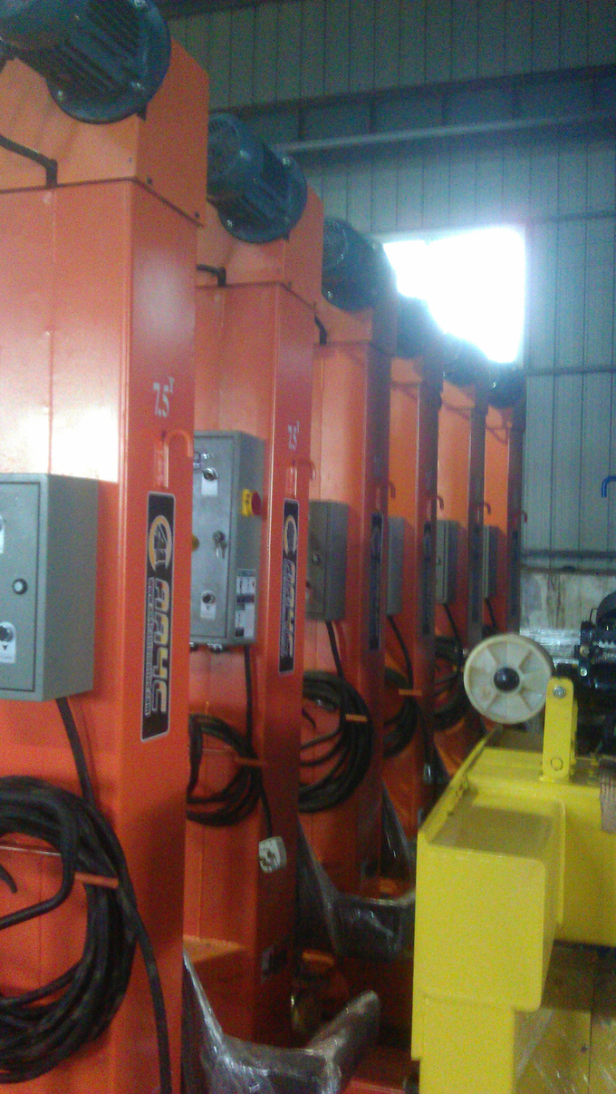 Mobile Outdoor 4 Post Heavy Duty Truck Lifts For Garage 4 Post Bus Lift 20T 30T 45T