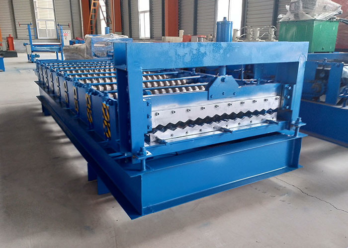 PPGI Color Steel Roll Forming Machine , Corrugated Roof Sheet Machine With Smooth Feed Plate