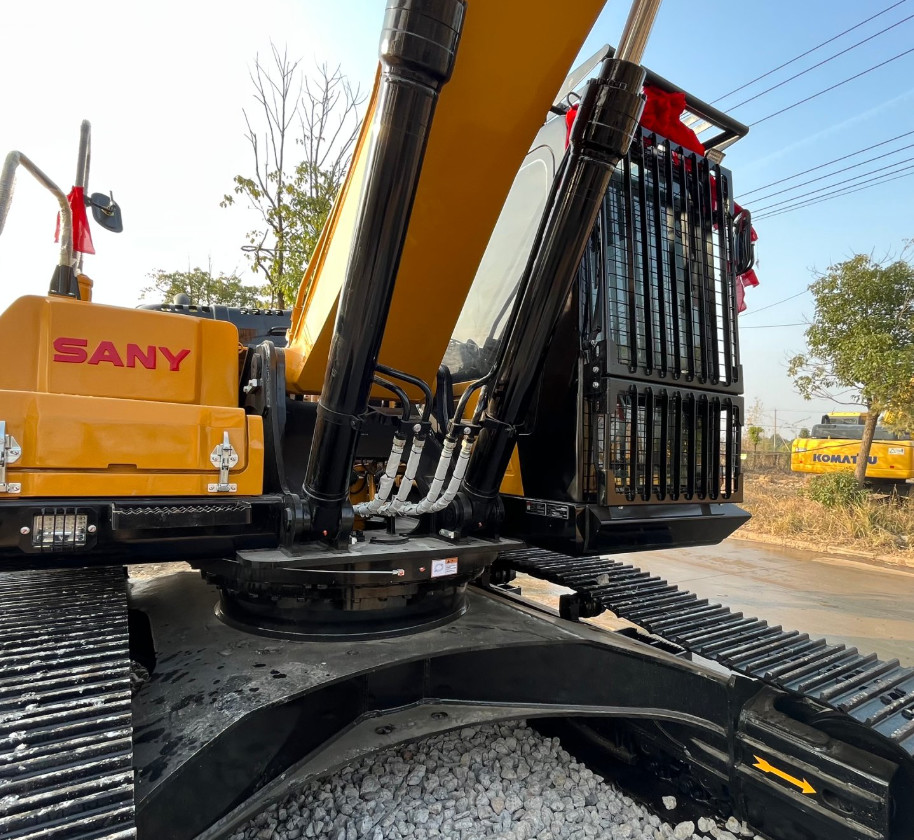 Sany 245 Used Crawler Excavators 24 Ton Sany 245 Medium Earth Moving Machine