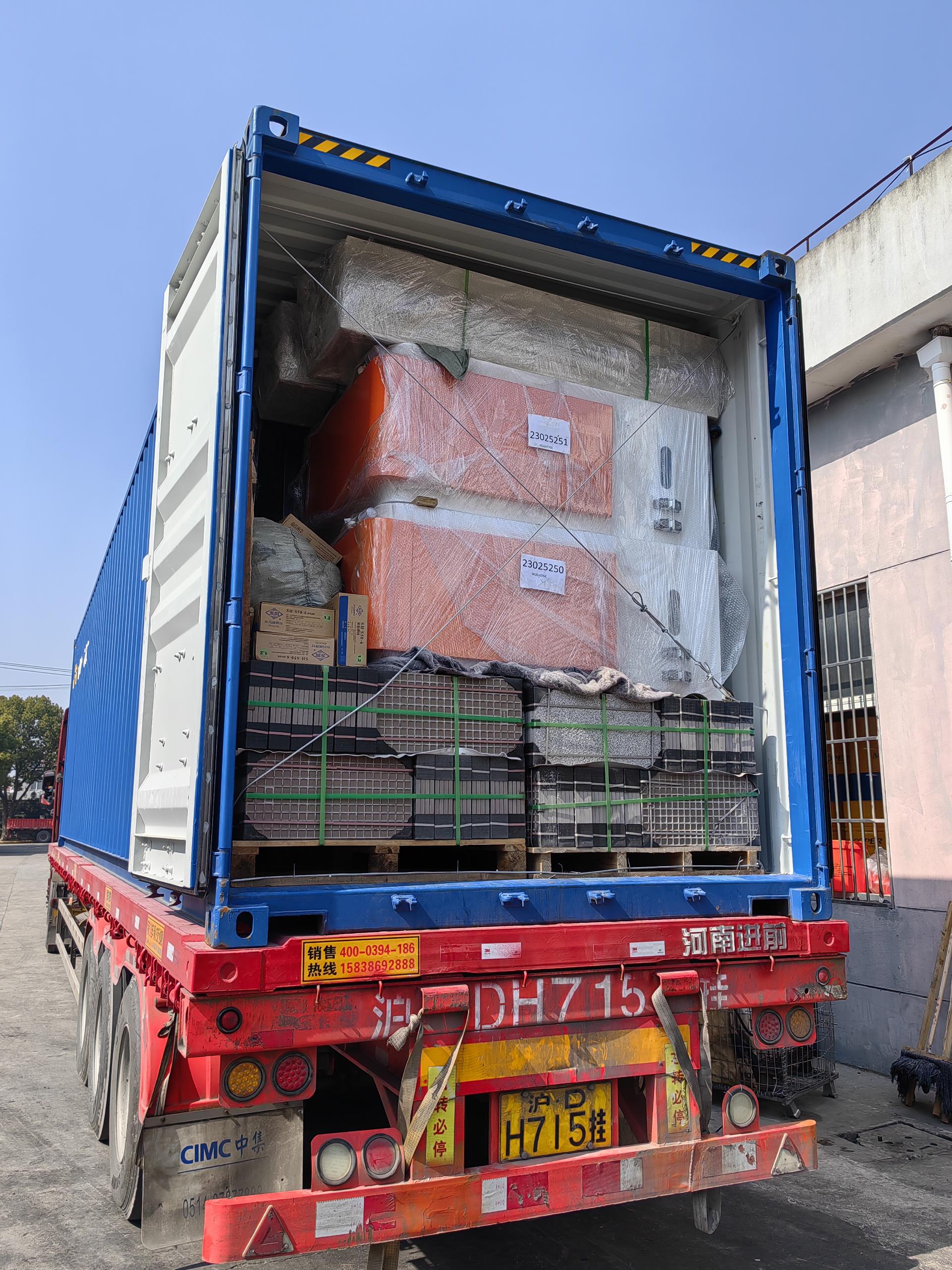 7500 KG Weight CNC Tube Laser Cutting Machine With Continuous Wave Mode