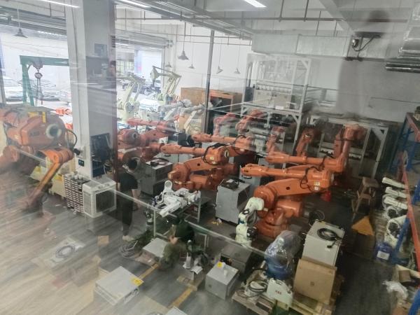 Quality 700kg Picking Used KUKA Robots Cobot Robot Arm 6 Aixs for sale
