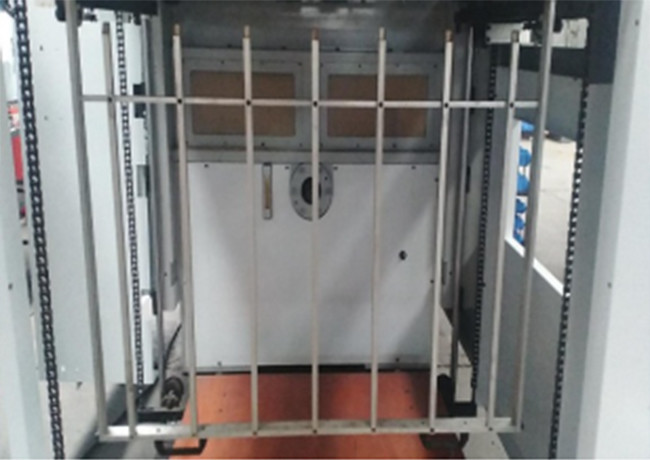 Feeder Feeding Carton Box Die Cutting Machine With Stripping