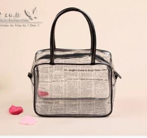 China Customized Printing PVC Handbags , Fashion Plastic Ladies Handbags wholesale
