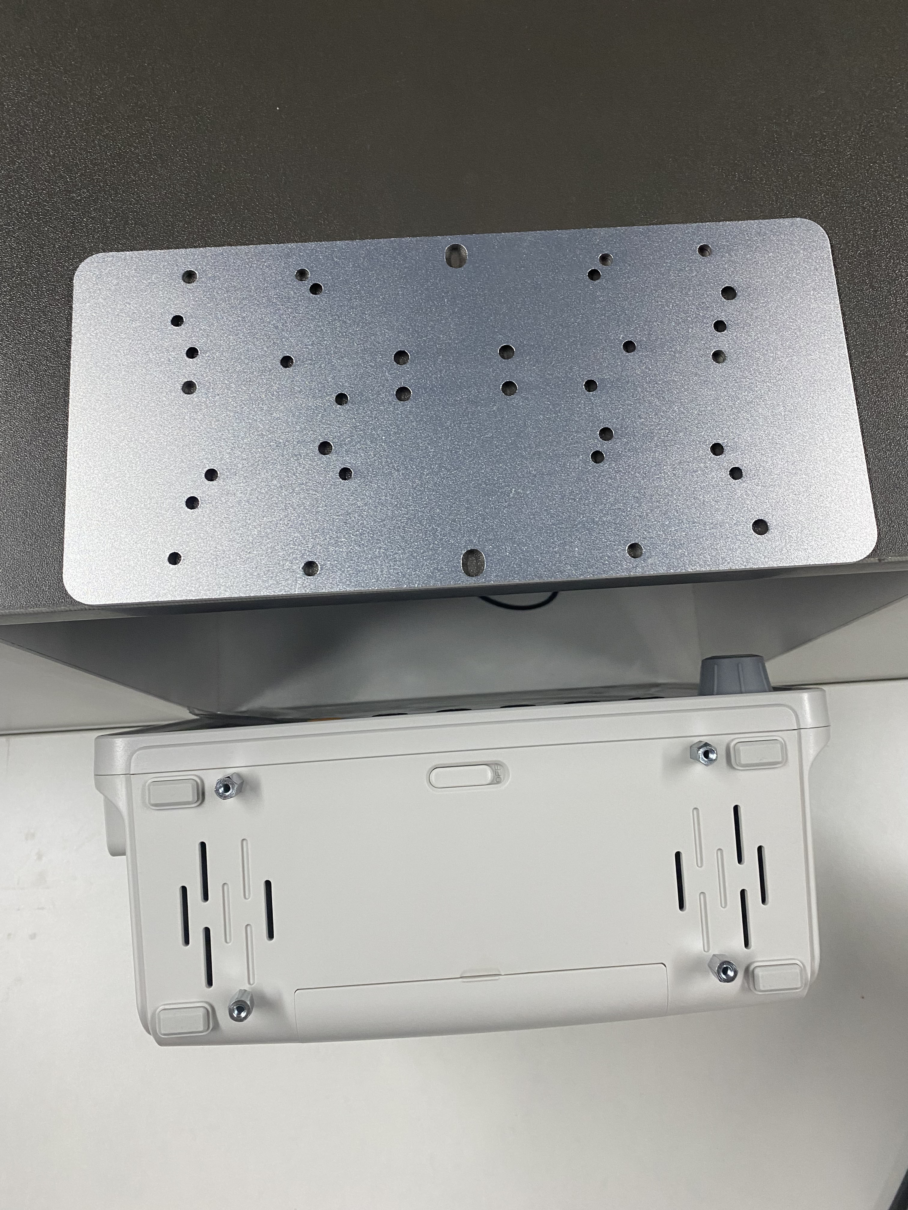 Aluminum Alloy Patient Monitor Trolley With Brake And Handle Height 140CM