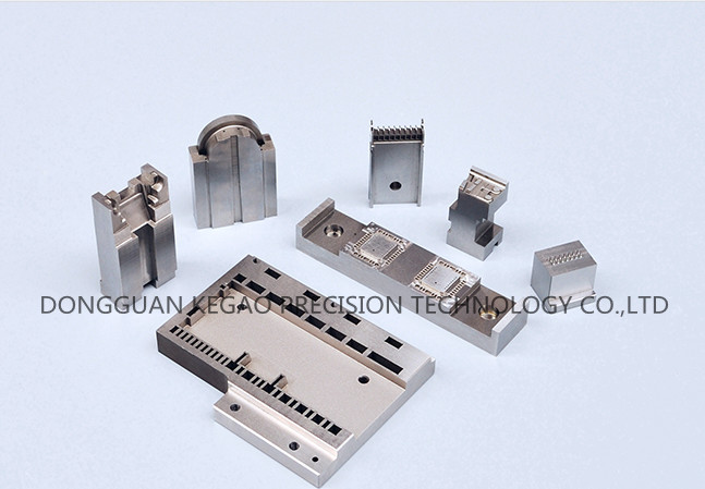 Polishing Connector Mold Parts 1.2343 Material EDM Process Precision