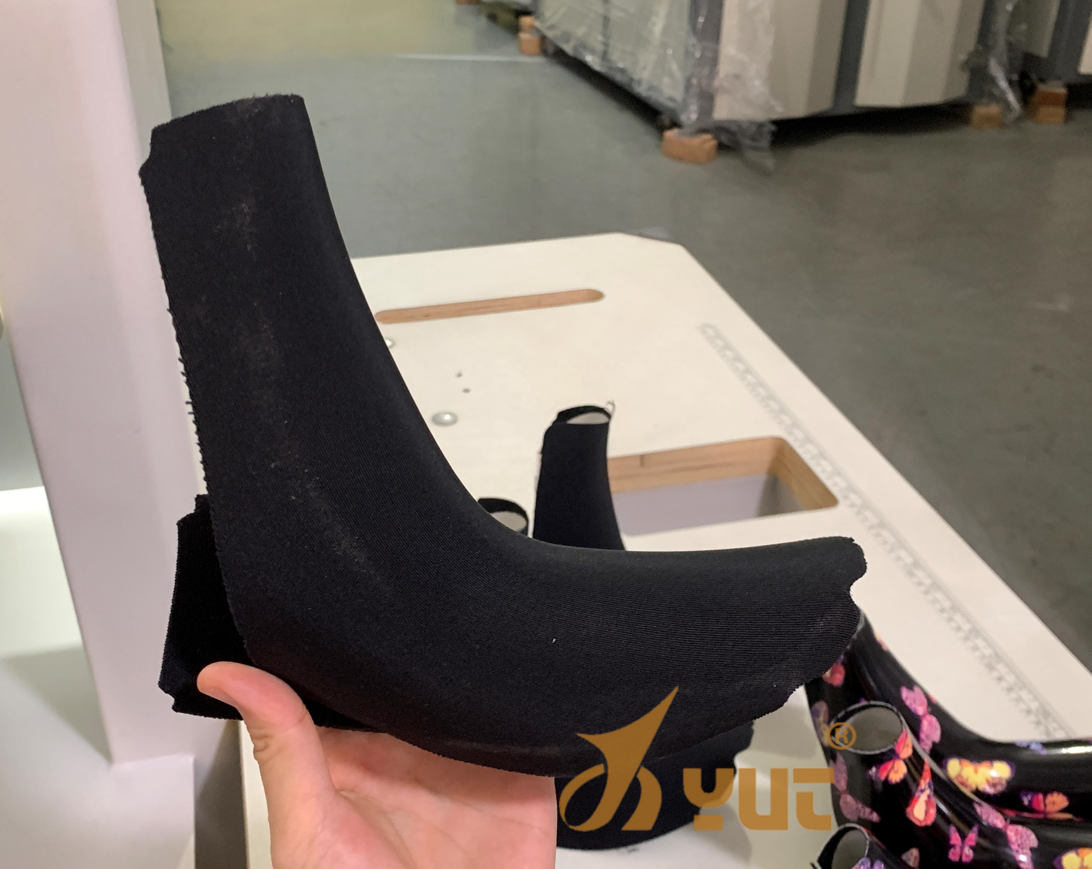YT-688A 3D Upper Vamp Shoe Crimping Machine Boots Molding Machine Shoes Machine Making with Temperature Range 0-150C