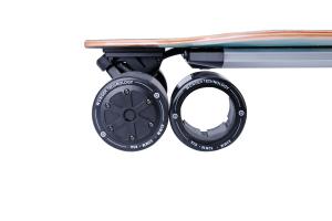 China Dual hub motors in-wheel I-Wonder SK-E2 electric longboard Led light electric skateboard wholesale