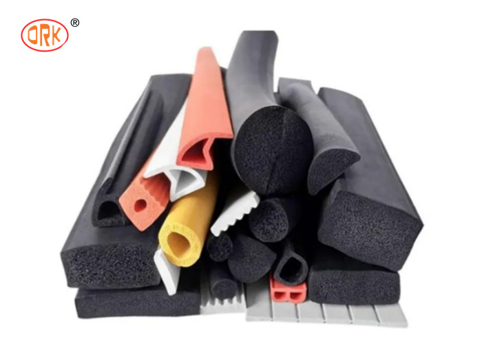 Red Silicone Extruded Strip Rubber Foam Sponge O Ring Seal Cord