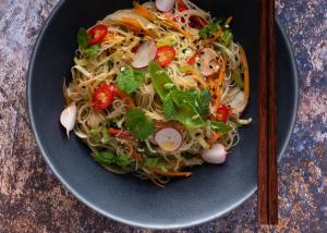 China Chinese Rice Vermicelli Noodles Gluten Free With Vegetable Salad wholesale