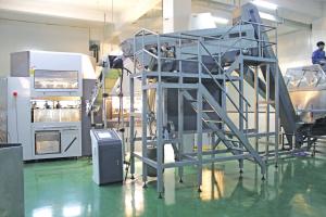 China Automatic PET Blow Molding Machine High Efficiency And Easy Operation wholesale