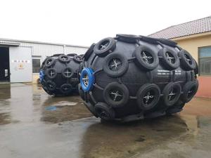 China 2000mm×3500mm Enhanced Thickened Pneumatic Marine Fender High Pressure wholesale