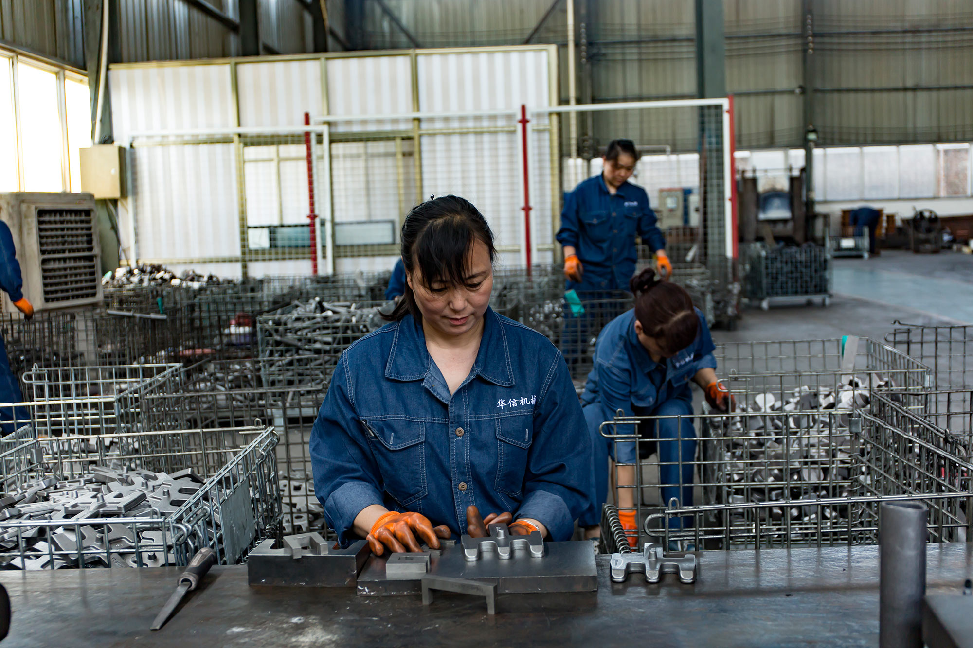 Carbon Steel and Alloy Steel Closed Die Forging Services from Forging for Machinery Parts