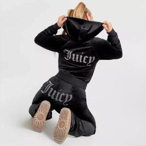 China Winter Wear Outfit Female Sweatsuit Set Street Wear Thick Cotton Rhinestone Velour Women Tracksuit wholesale